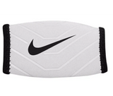 Cubre Barbiquejo Nike Chinshield