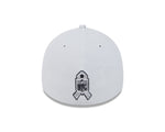 Gorra 3930 Salute To Service 24 New Era Las Vegas Raiders