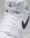 Zapato Cleats Nike Jordan 1 Mid 25 Youth Blanco
