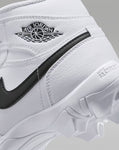 Zapato Cleats Nike Jordan 1 Mid 25 Youth Blanco